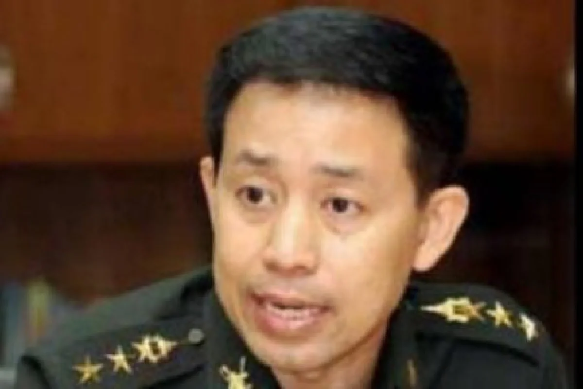 เสธไก่อูยันชายชุดดำแฝงม็อบแดง