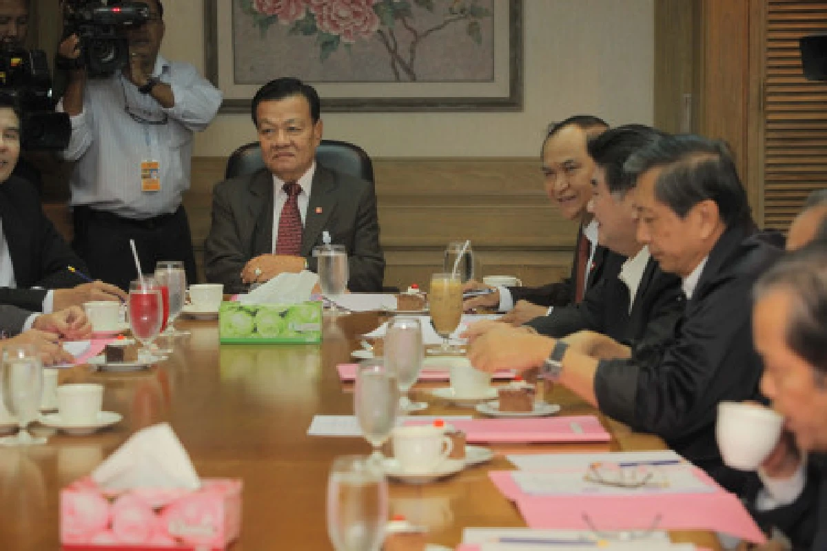 ตั้งวิโรจน์รักษาการหน.พรรคเพื่อไทย