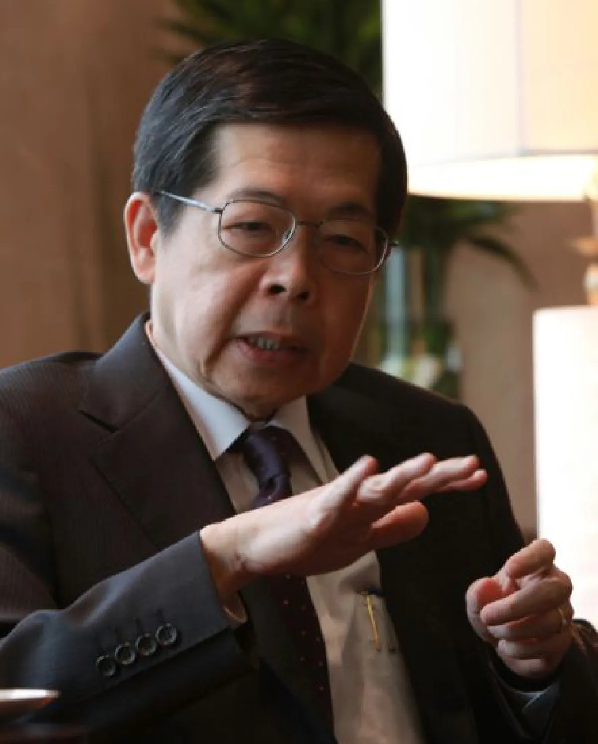 How Bank of Thailand & elected govts work together
