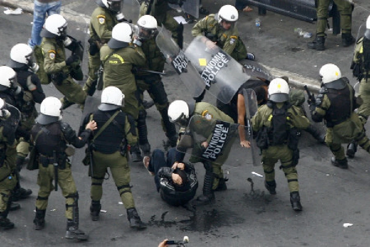ประท้วงต้านนายกฯเมืองเบียร์เดือด