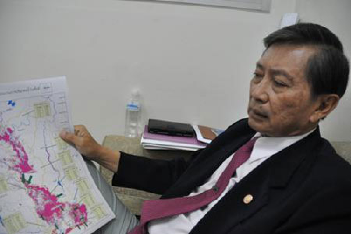 ปลอดประสพนัดเคลียร์กทม.รื้อถุงทราย ปลอดประสพนัดเคลียร์กทม.รื้อถุงทราย
