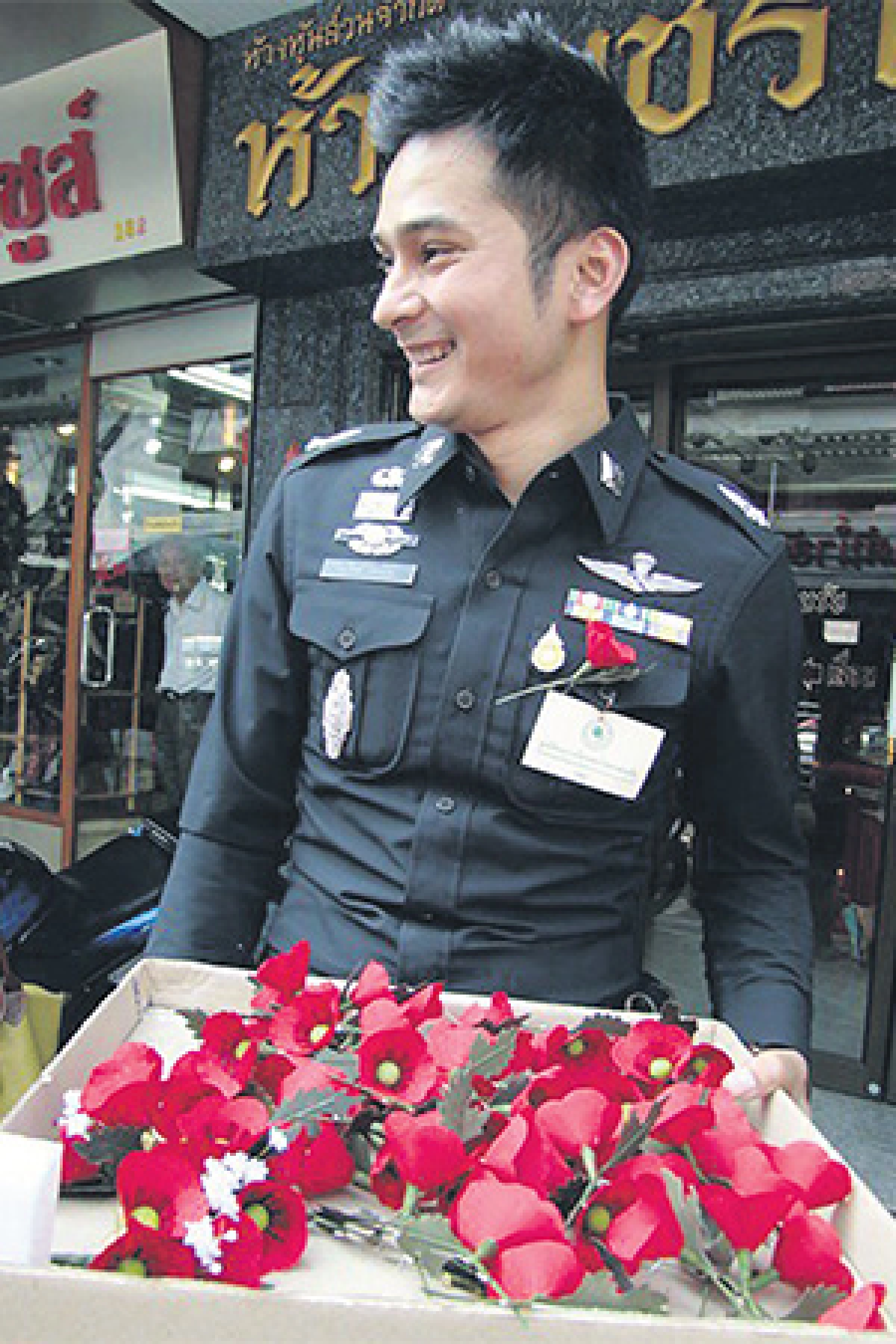 สวยๆ หล่อๆ ตำรวจสุดฮอต พ.ศ.นี้