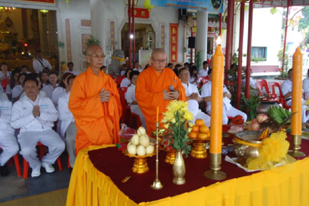 ชาวทุ่งสงแห่กินเจเดือน9คึกคัก