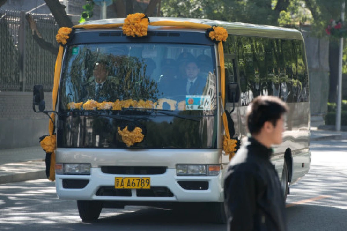 เคลื่อนพระศพสมเด็จสีหนุกลับกัมพูชา