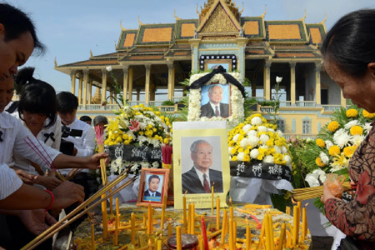 เคลื่อนพระศพสมเด็จสีหนุกลับกัมพูชา