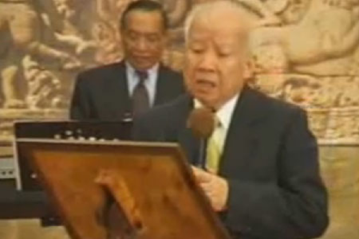 สมเด็จสีหนุทรงขับร้องเพลงไทย สมเด็จสีหนุทรงขับร้องเพลงไทย
