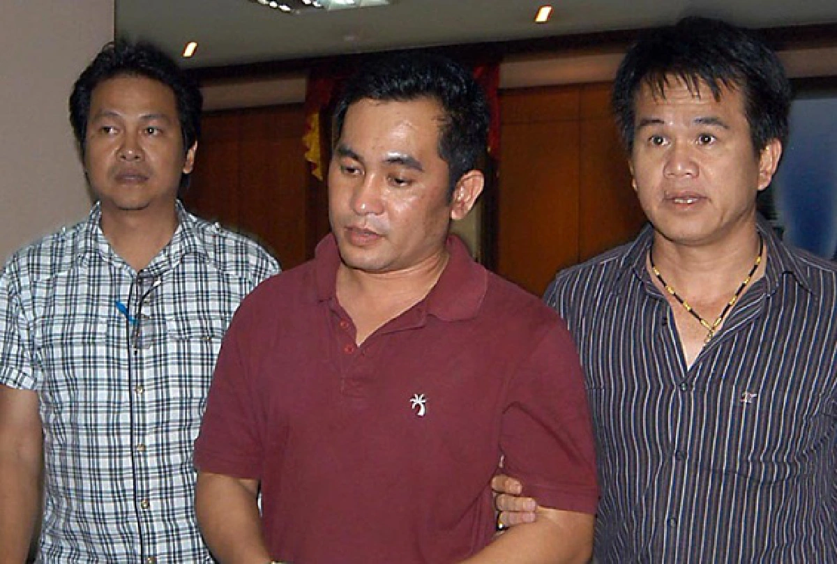 Police suspected in exortion cases