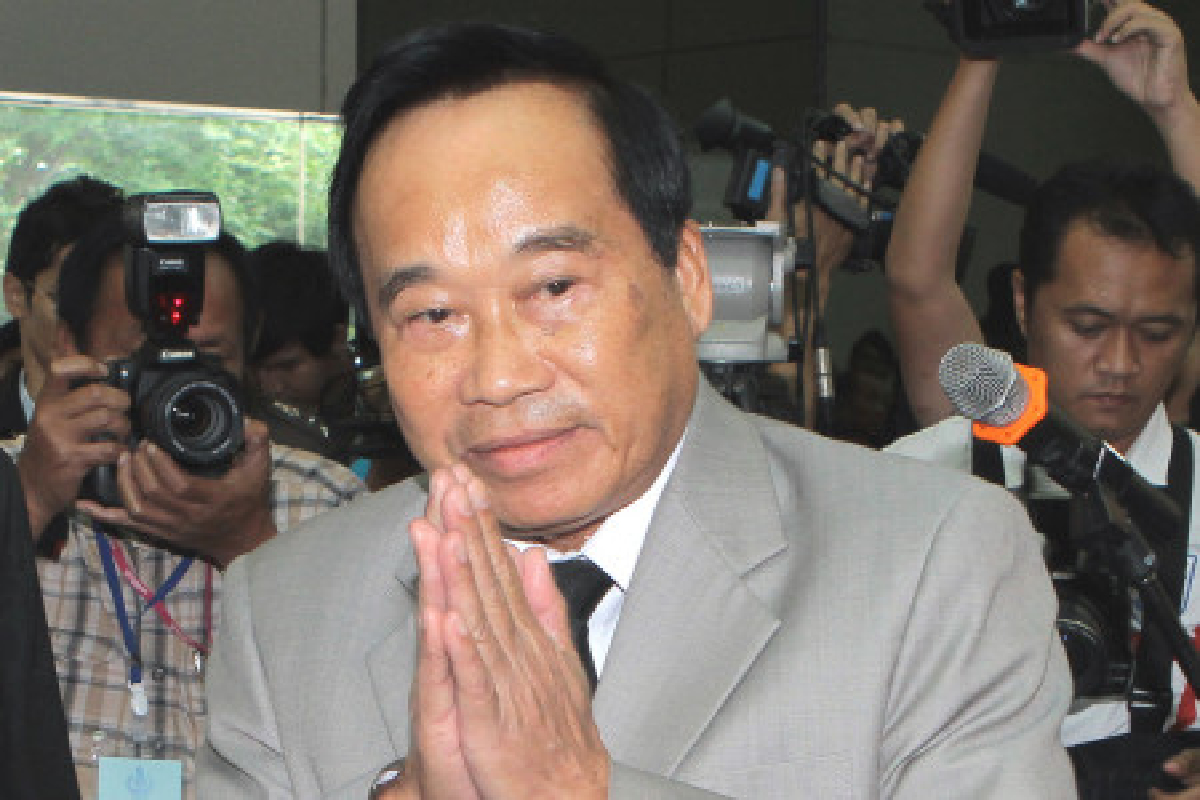 เสธ.อ้ายปัดรับเงินบ่อนชุมนุมไล่รัฐบาล เสธ.อ้ายปัดรับเงินบ่อนชุมนุมไล่รัฐบาล