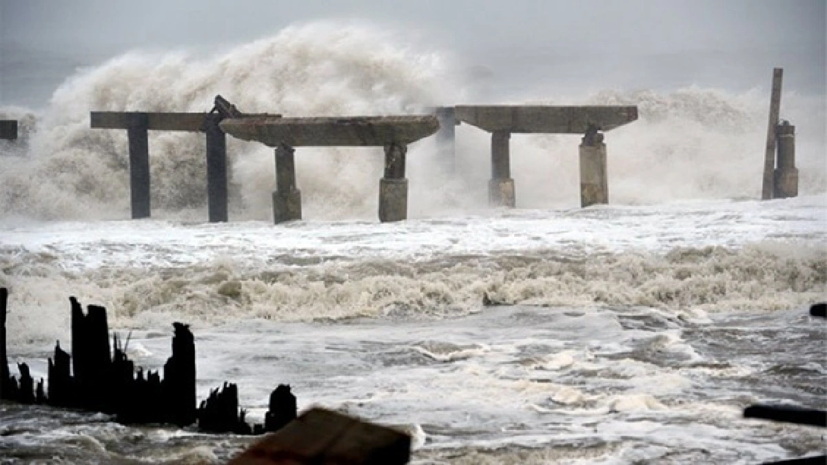 ?Merciless? Post-tropical storm Sandy (updated)