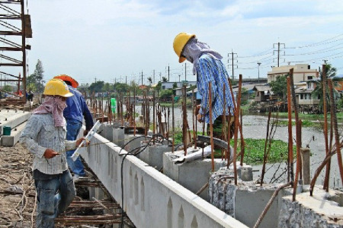 เล็งเพิ่มนำเข้าต่างด้าวแก้ขาดคนงาน เล็งเพิ่มนำเข้าต่างด้าวแก้ขาดคนงาน