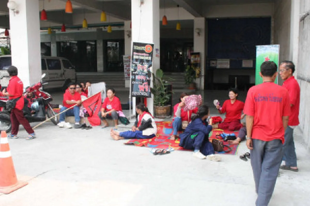 ศาลอุทธรณ์จำคุก3แดงอุดรรุมทำร้ายพธม.