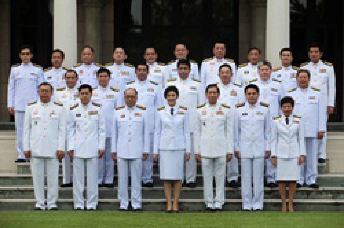 Learn Thai: King endorses Yingluck 3
