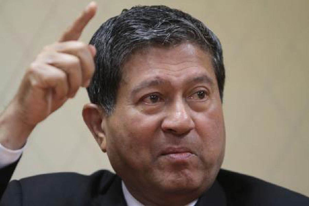 เฉลิมคาดนายกฯคุมงานความมั่นคงเอง เฉลิมคาดนายกฯคุมงานความมั่นคงเอง