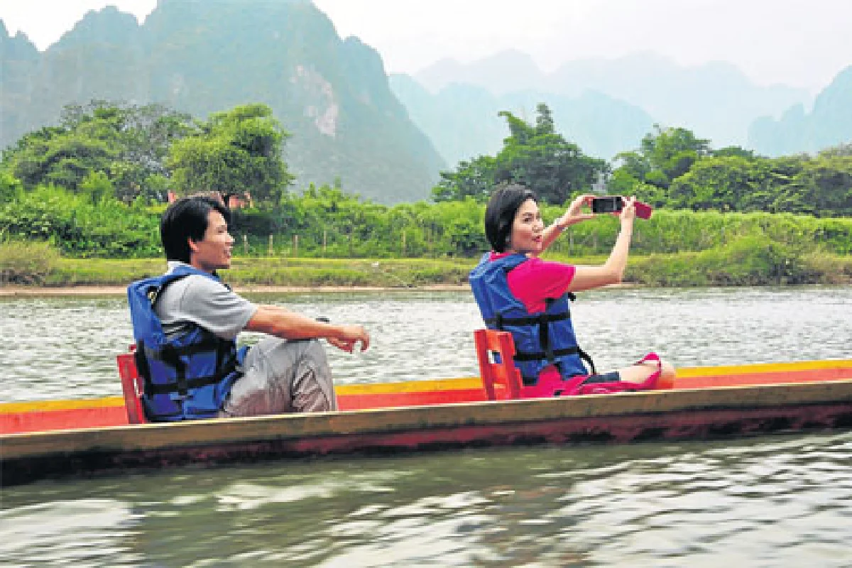 สปป.ลาว ตอนที่ 3 : ฟ้าสางที่วังเวียง