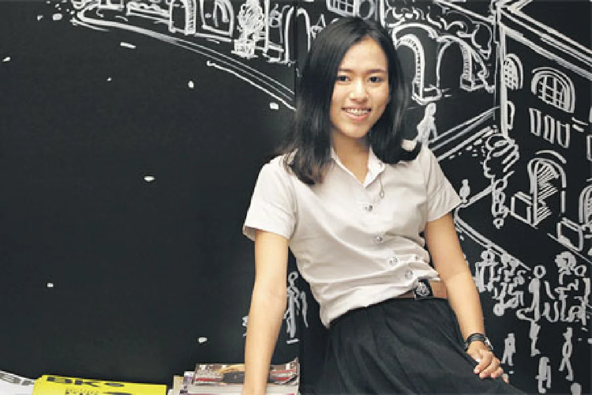 ดีไซเนอร์ดาวรุ่ง “วิฬุวรรณ หนูยัง”