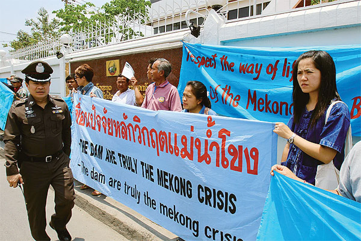 Laos approves Mekong dam despite objections