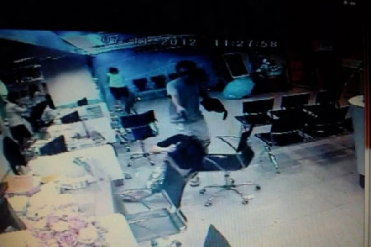 เปิดภาพนาทีครูกวดวิชายิงเมียดับคาแบงก์