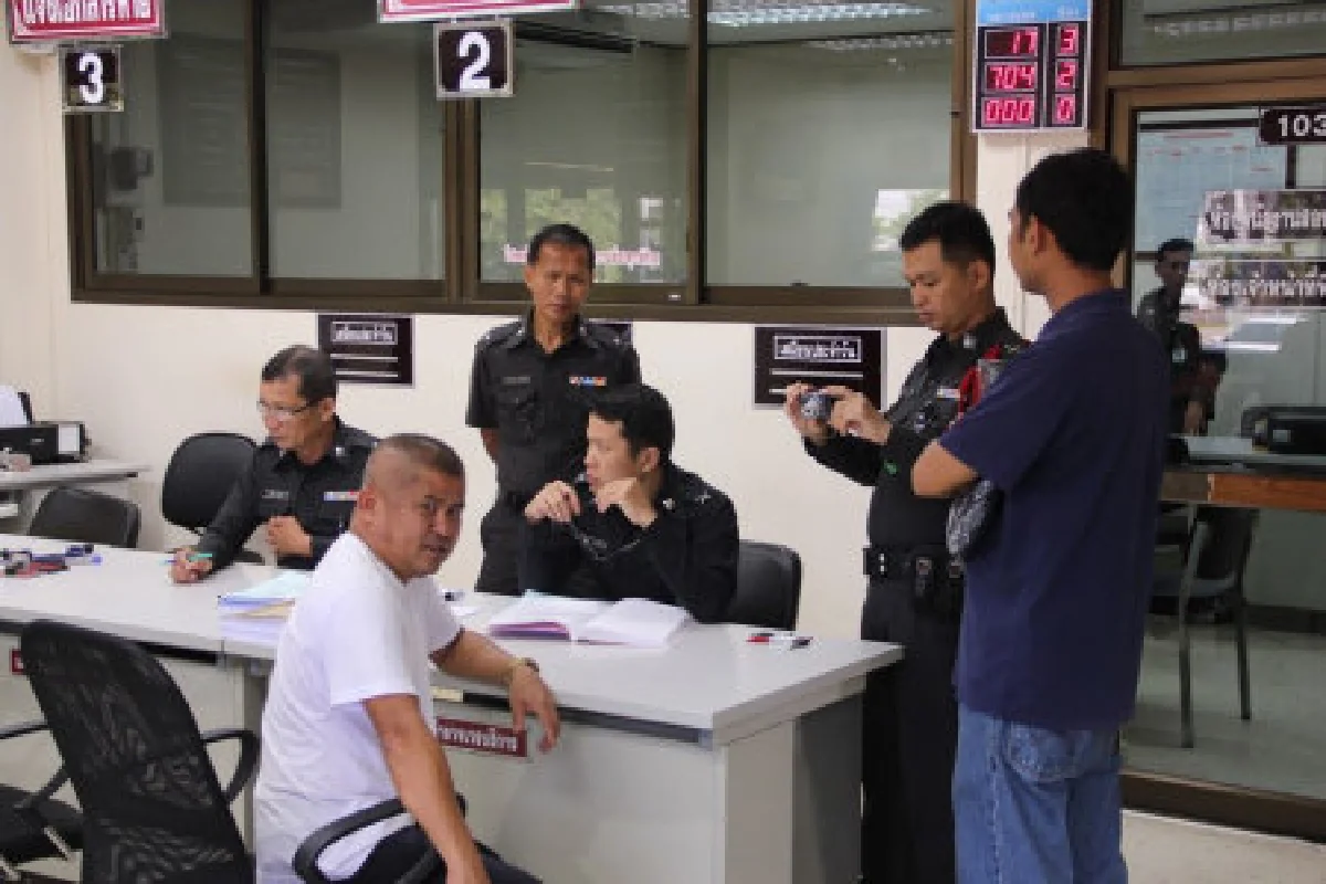 หนุ่มลำปางนำรถเก๋งเจิมถูกฉกคาวัด