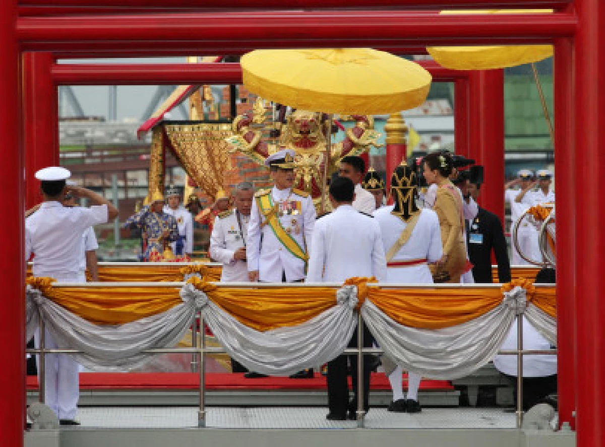 ขบวนเรือพยุหยาตราทางชลมารค