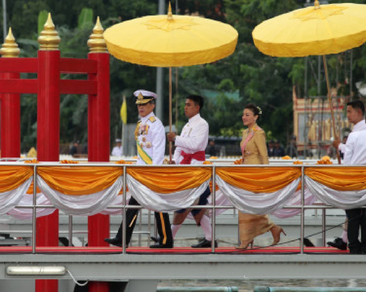 ขบวนเรือพยุหยาตราทางชลมารค