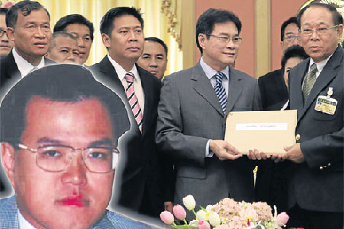 ถอดหมวกฝ่ายค้าน ภท.รอเสียบรัฐบาลปู ถอดหมวกฝ่ายค้าน ภท.รอเสียบรัฐบาลปู