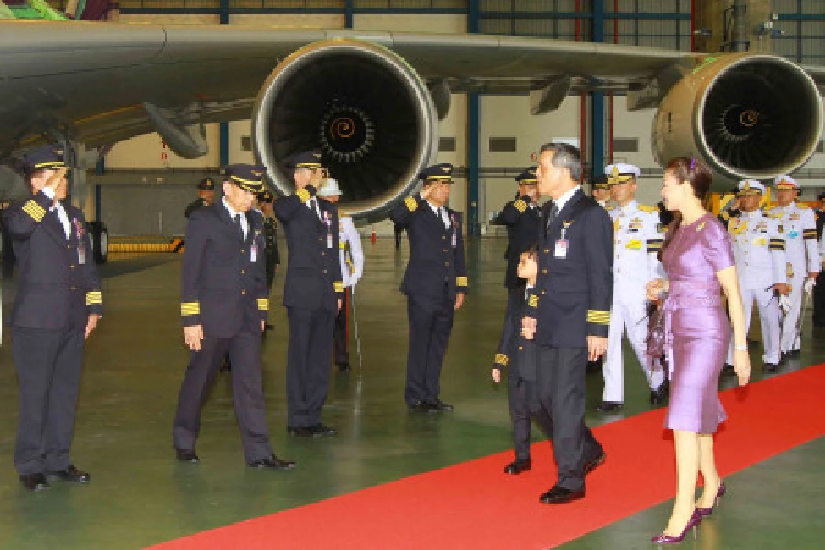 สมเด็จพระบรมฯทรงเป็นกัปตันเที่ยวบินมหากุศล