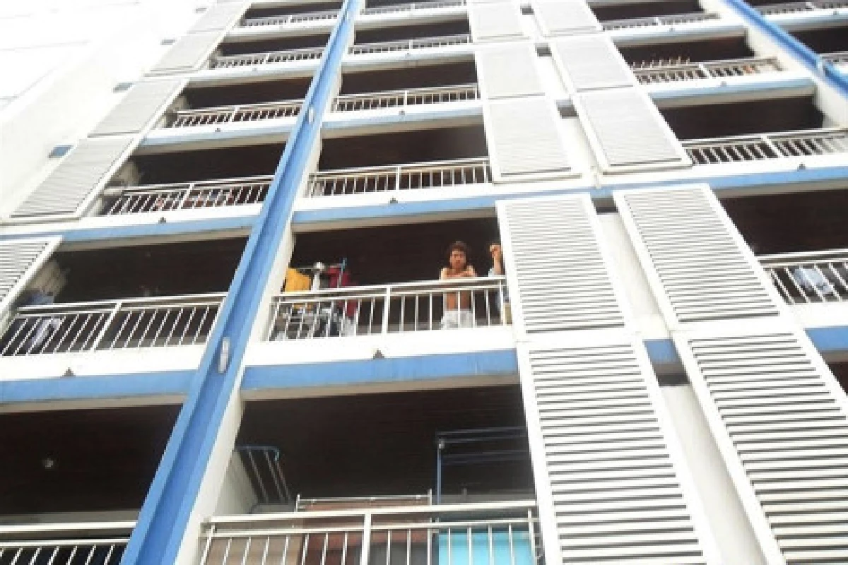 หนุ่มเมาเครียดตกตึกชั้น7ดับ