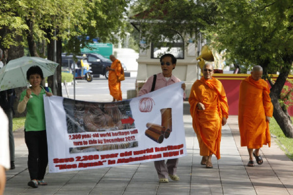 ชาวพุทธค้านทำลายพุทธสถานในอัฟกัน
