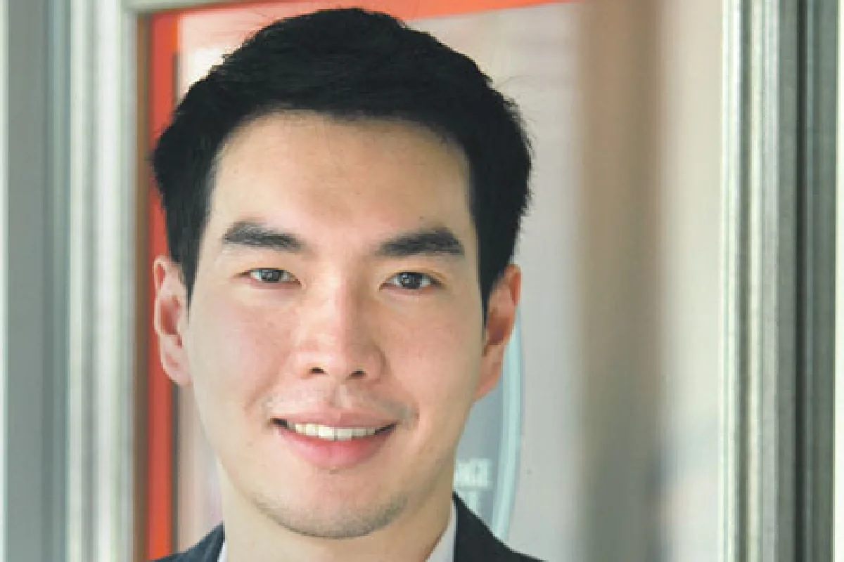 นพ.ณัฐพล พิณนิมิตร สวยง่ายๆ ด้วยแกดเจ็ตคุณหมอ