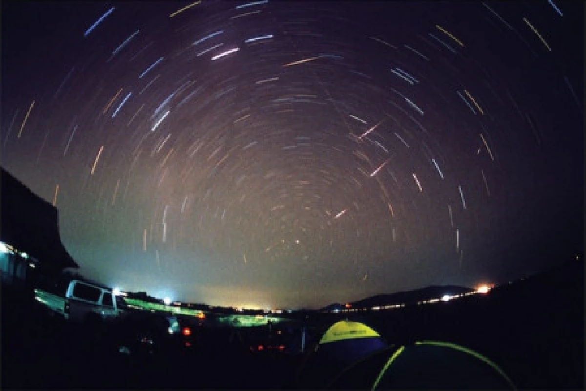 คืนนี้อาจเห็นดาวตกมากถึง15ดวง/ชม.