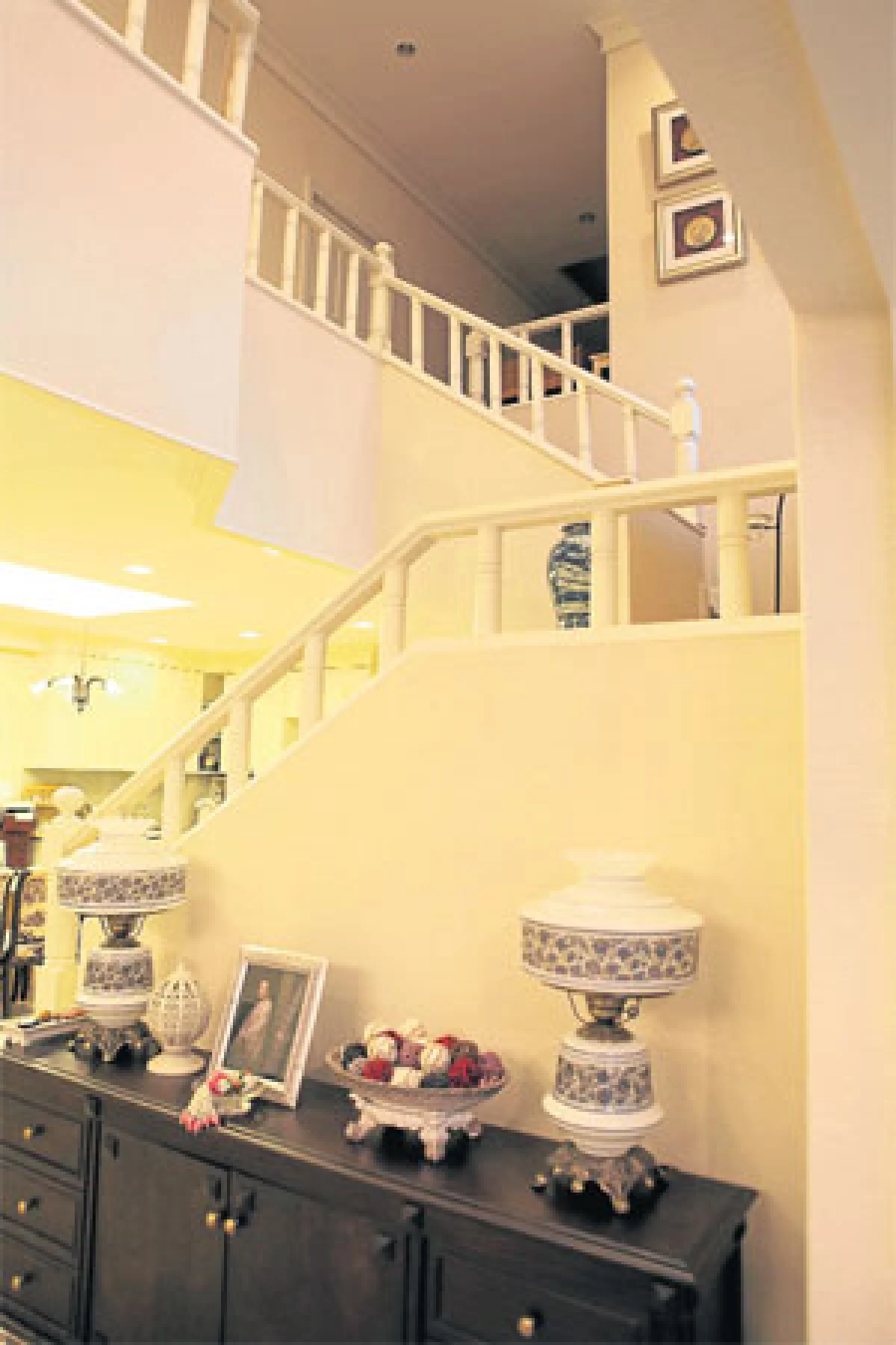 โลก (ใบเล็ก) สีพาสเทล ของพี่น้องสองสาว