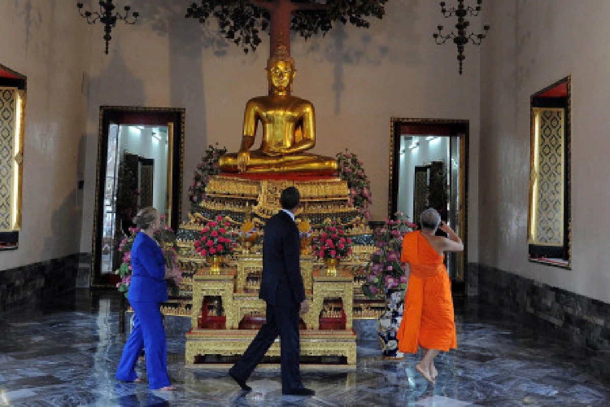 โอบามาถึงไทยแล้วจนท.ดูแลความปลอดภัยเข้ม