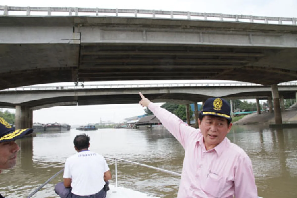 พบรอยแตกยาวกว่า1เมตรใต้สะพานข้ามป่าสัก