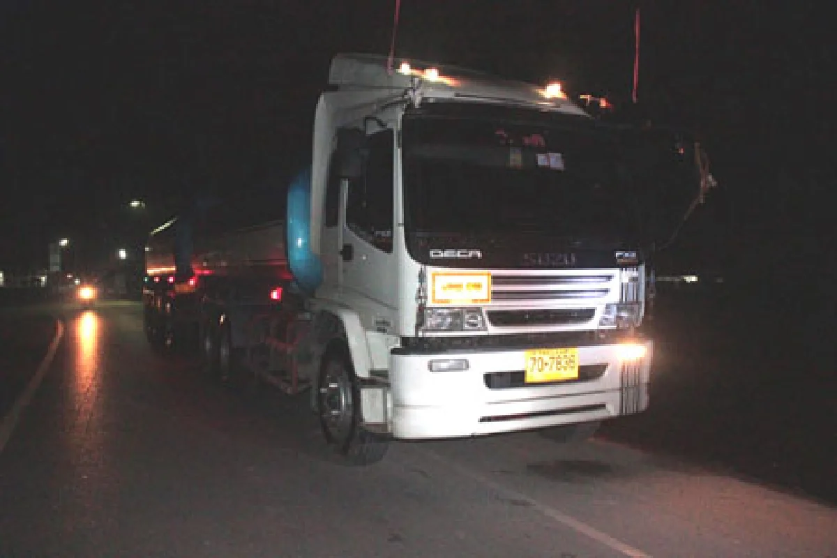 ปล้นรถพ่วงบรรทุกน้ำยางค่ากว่า 1 ล้าน