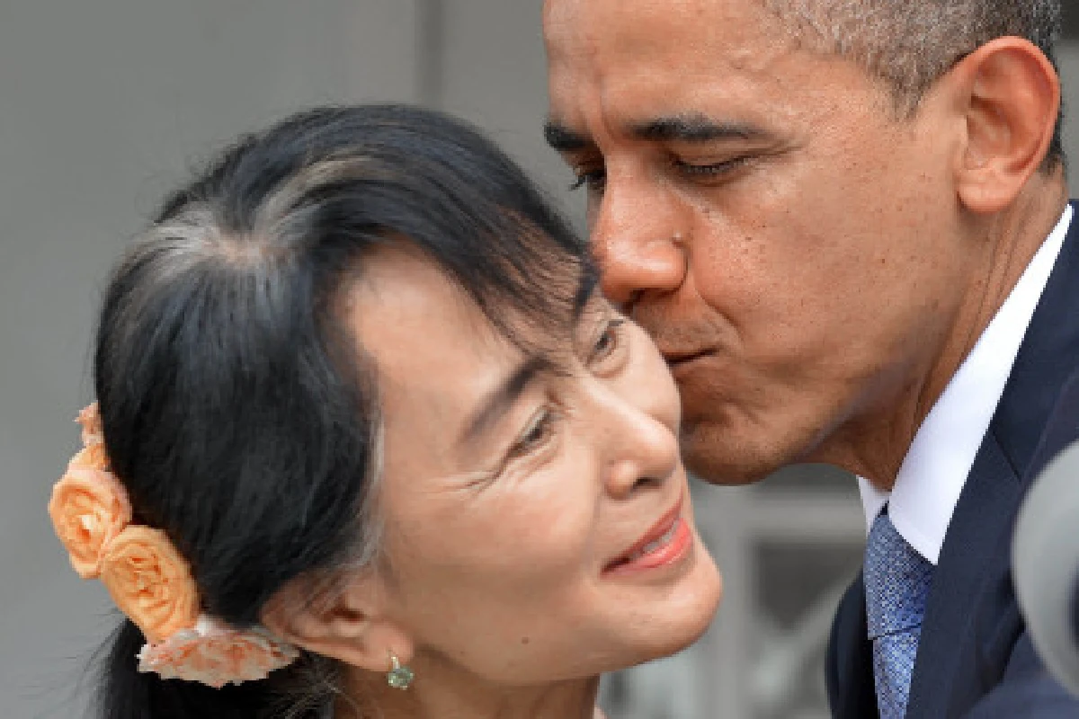 สื่อนอกเมาท์กระจายโอบามา-ยิ่งลักษณ์