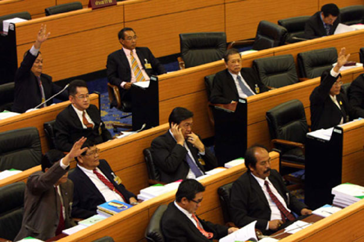 โปรดเกล้าฯปิดสมัยประชุมสภา 29 พ.ย. โปรดเกล้าฯปิดสมัยประชุมสภา 29 พ.ย.