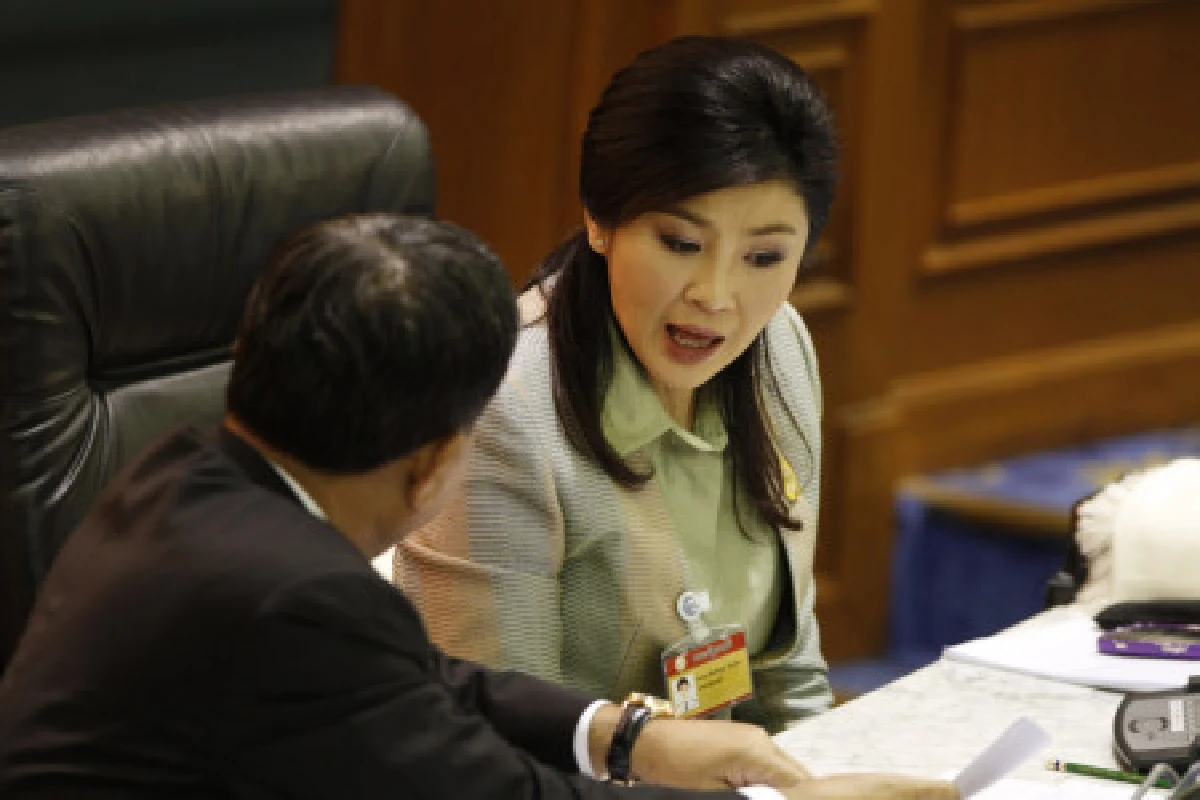 ปูปัดเอื้อพวกพ้อง-ยันทุกนโยบายเพื่อประชาชน