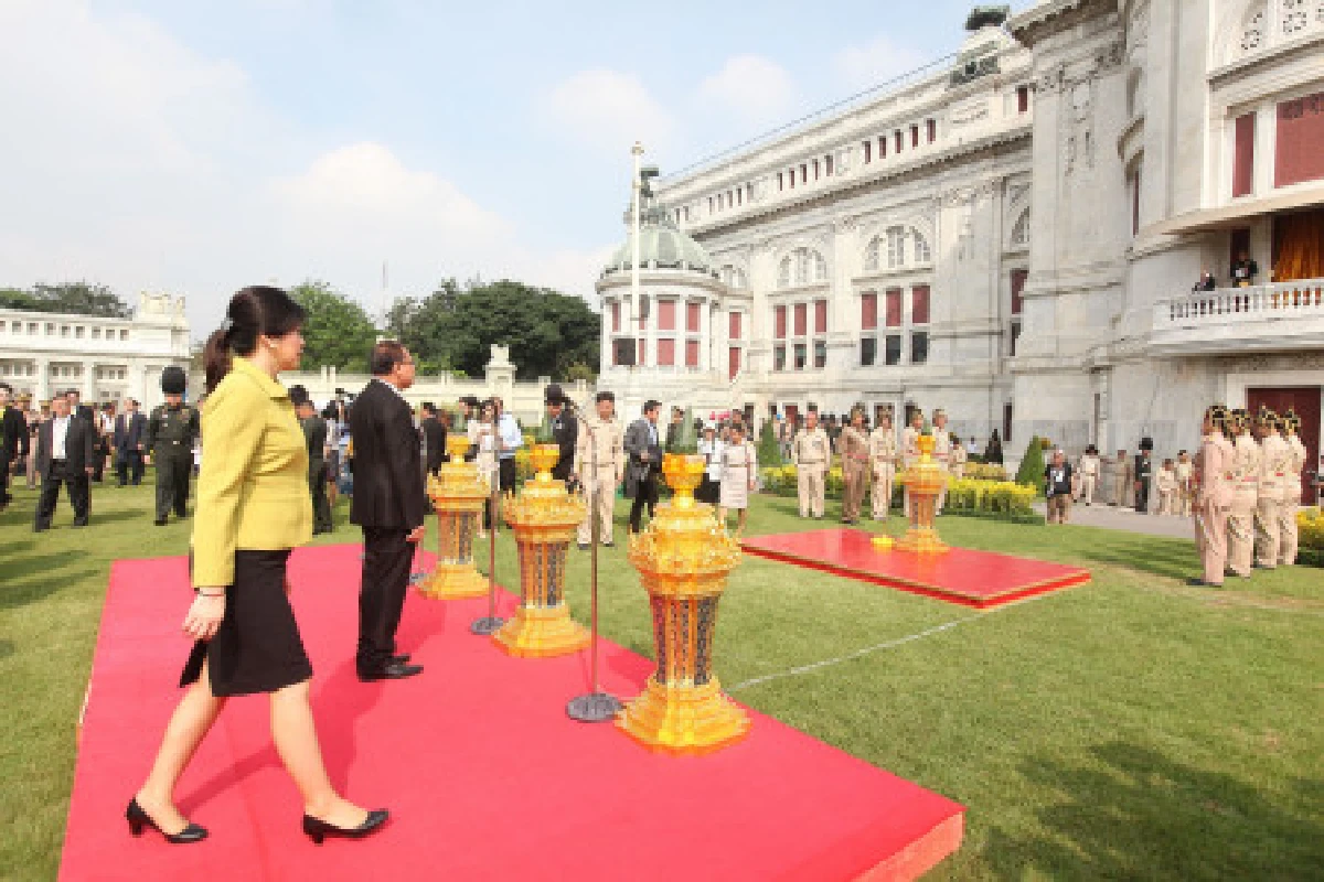 นายกฯร่วมซ้อมใหญ่รับเสด็จฯในหลวง5ธ.ค.