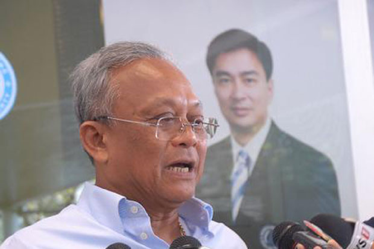 สุเทพ ลั่นพร้อมสู้คดีในศาล สุเทพ ลั่นพร้อมสู้คดีในศาล