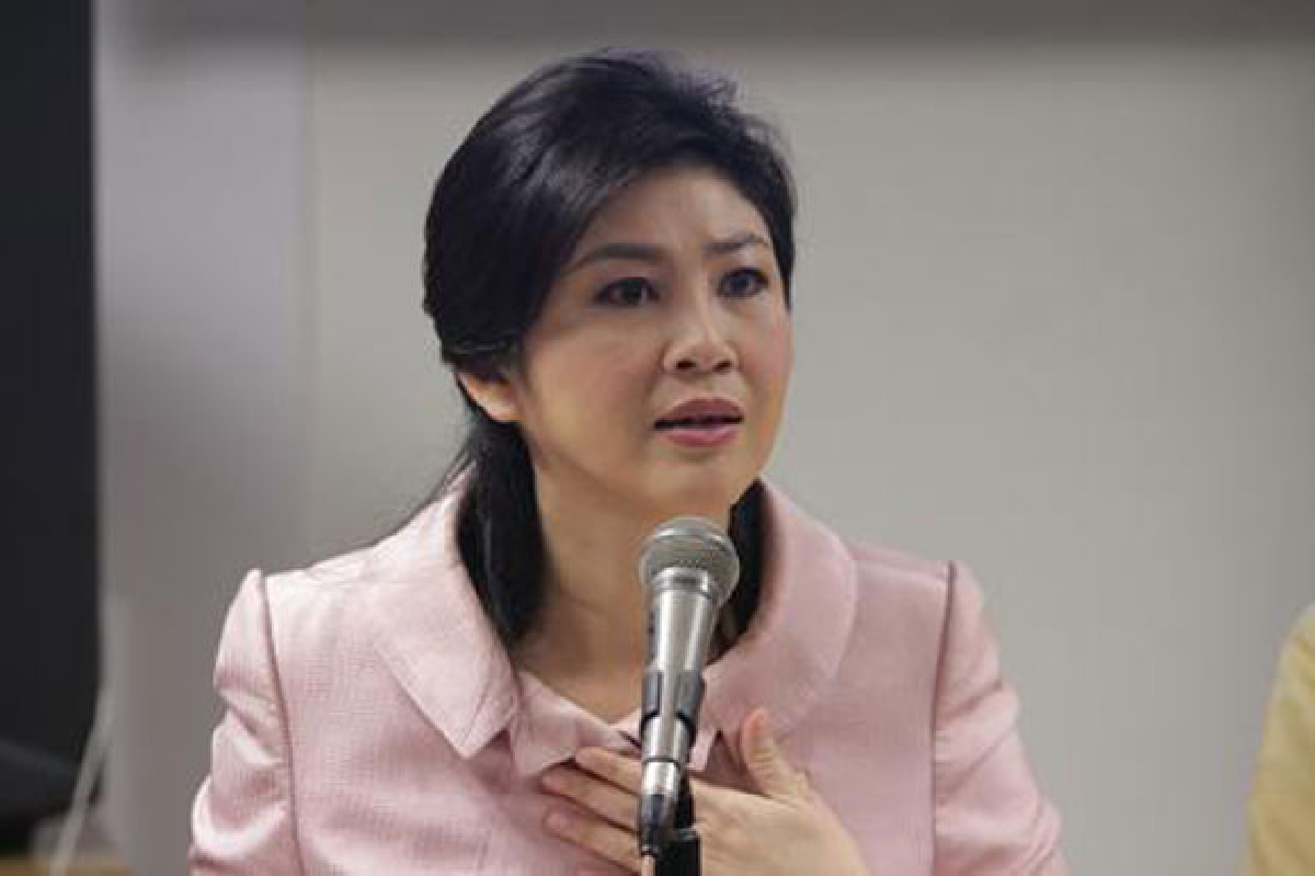 สุรนันทน์รับยิ่งลักษณ์ไม่ร่วมพิธีวันรัฐธรรมนูญ สุรนันทน์รับยิ่งลักษณ์ไม่ร่วมพิธีวันรัฐธรรมนูญ
