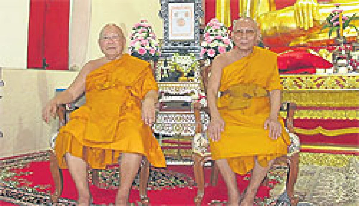 เมื่อพระเถระทรงสมณศักดิ์ชุมนุม ณวัดพระศรีรัตนศาสดาราม