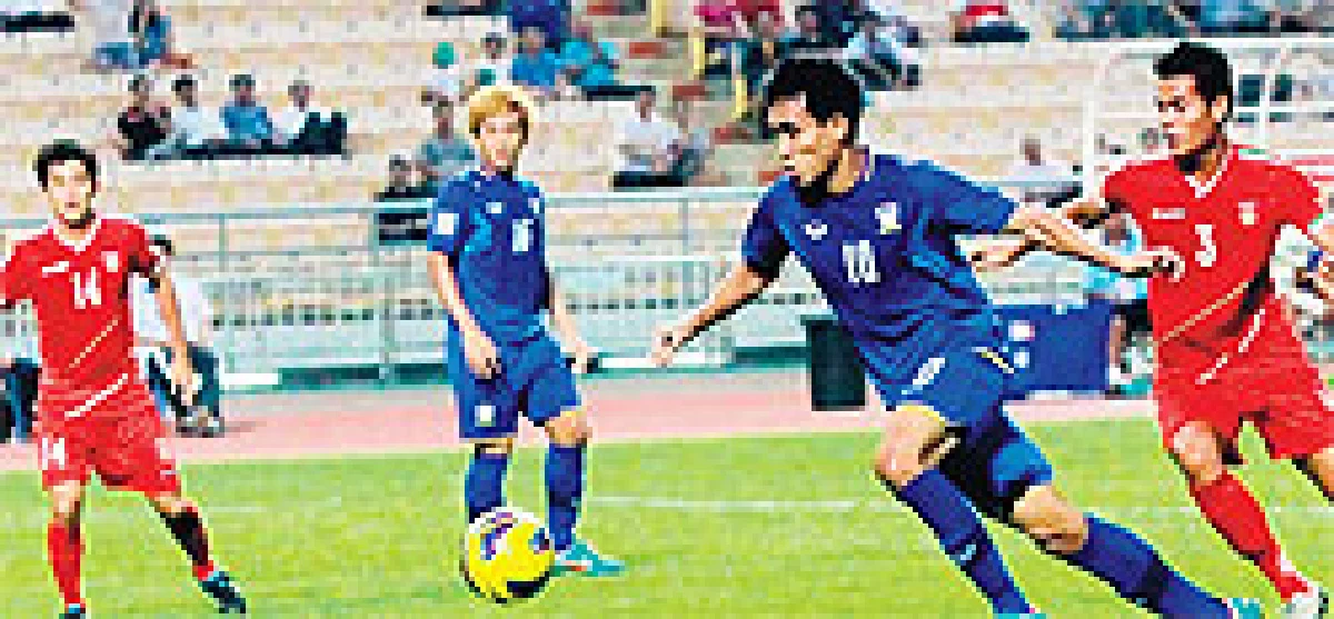 เชเฟอร์วางธีรศิลป์ถลกหนังเสือเหลือง
