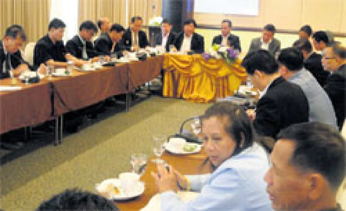 มติครูมต้ปิดดรงเรียน2วัน 'ปู'บินลงพื้นที่ให้กำลังใจ