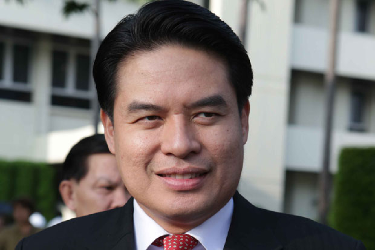 วราเทพ ยันไม่แก้กม.ประชามติ วราเทพ ยันไม่แก้กม.ประชามติ