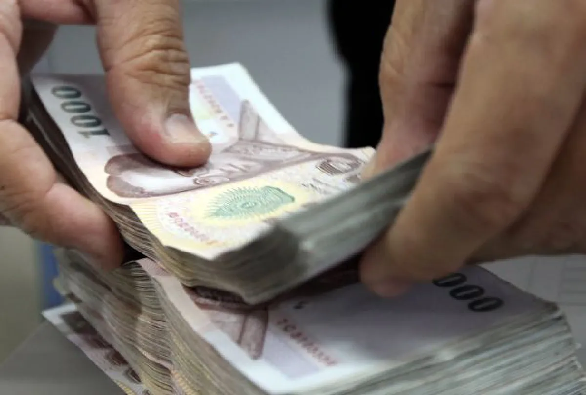 Debt & Poverty: Trapped by loan sharks