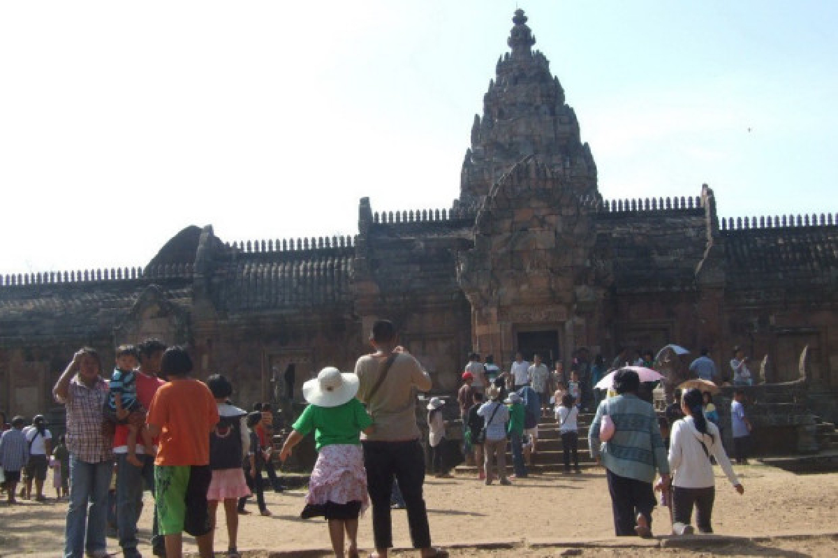 คาดบุรีรัมย์เงินสะพัด400ล.รับปีใหม่ คาดบุรีรัมย์เงินสะพัด400ล.รับปีใหม่