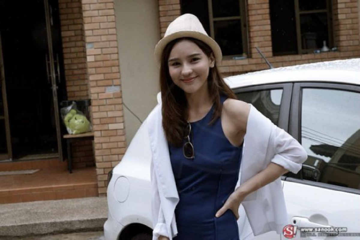 โจรแสบขโมยรถดาราสาวออม-สุชาร์ โจรแสบขโมยรถดาราสาวออม-สุชาร์