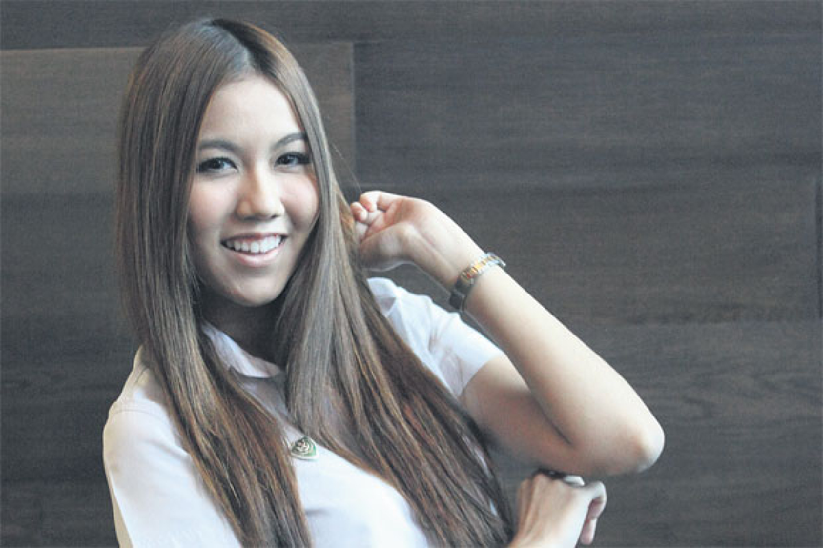 ‘รักชน พุทธรังษี’ สาวมั่น ฝันเป็นนักเขียน ‘รักชน พุทธรังษี’ สาวมั่น ฝันเป็นนักเขียน