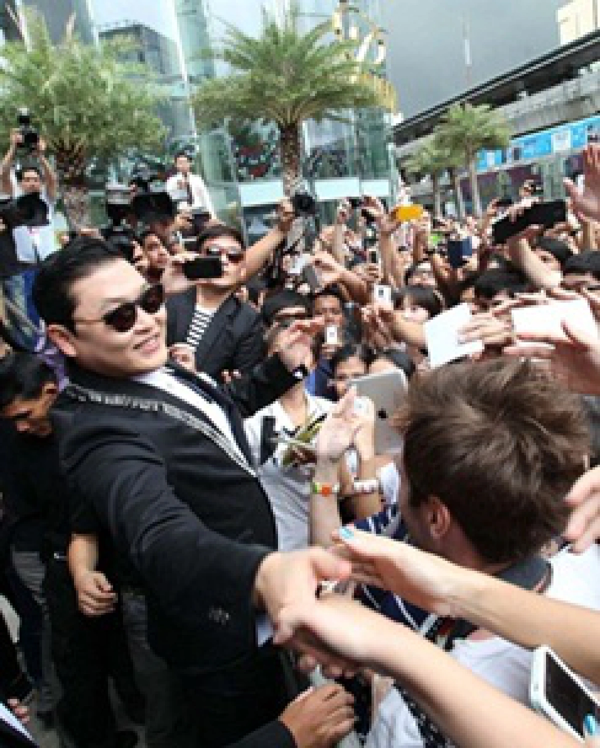 Learning Thai: A billion for 'Gangnam Style'