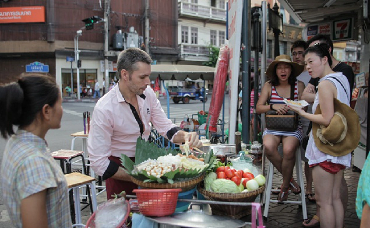 French yum woonsen a hit in Yaowarat